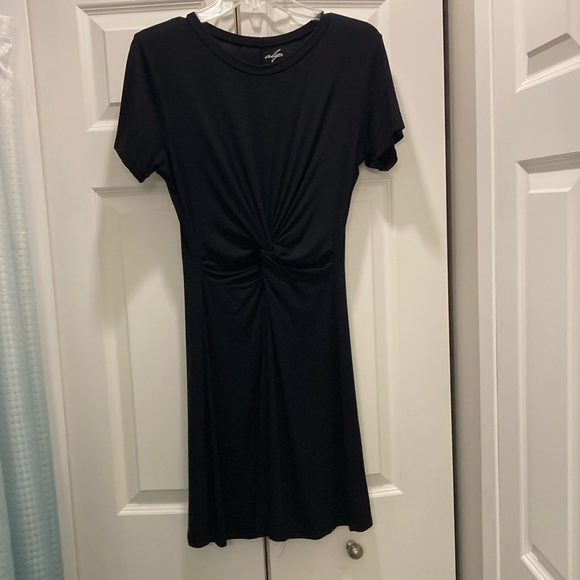 Francesca’s Alya Short-Sleeve Dress - Picture 1 of 6